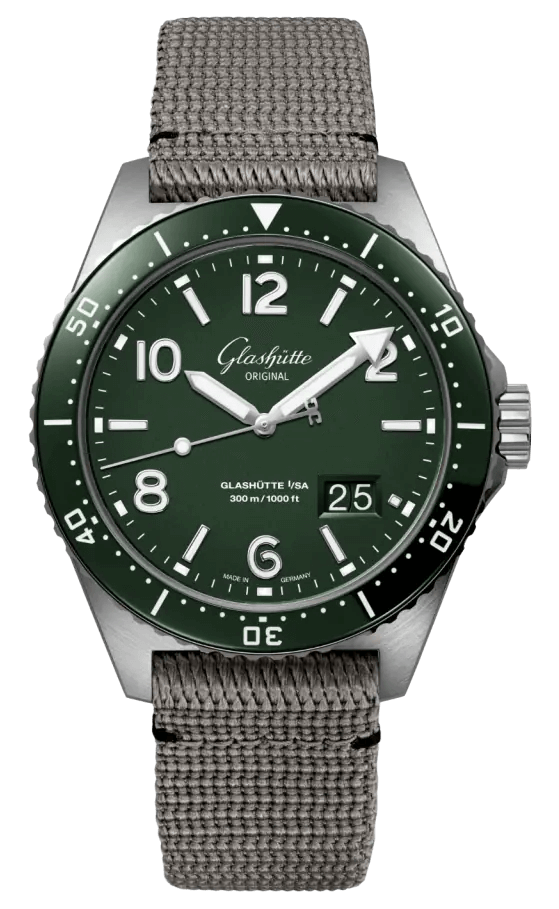 Glashütte Original Spezialist SeaQ Green Panorama Date Grey Strap (1-36-13-07-83-34)