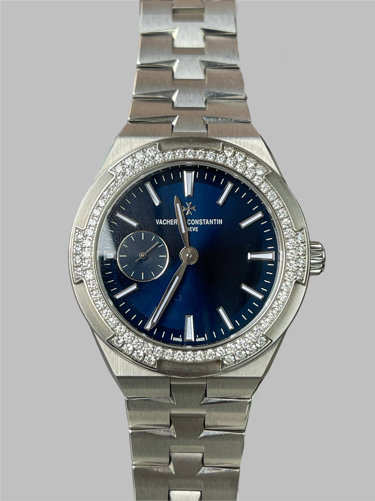 Vacheron Constantin Overseas 2305V/100A-B170 – Pre-Owned