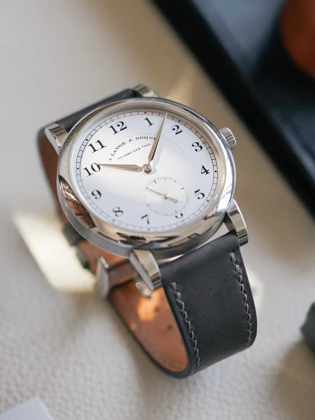 A. Lange & Söhne 1815 233.025 – Pre-Owned