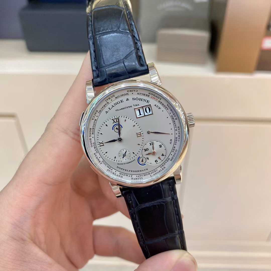 A. Lange & Söhne Lange 1 116.025 – Pre-Owned