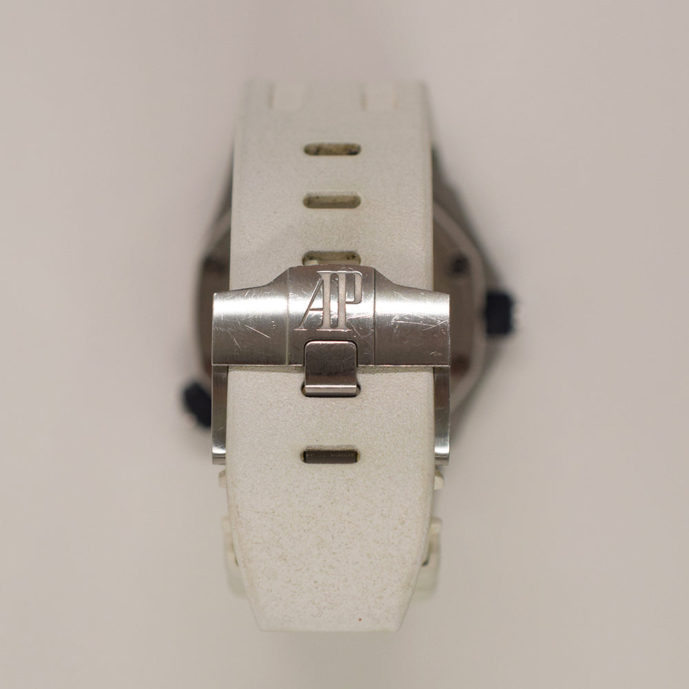 Audemars Piguet Royal Oak Offshore Diver 42mm 15710ST.OO.A010CA.01 – White Dial