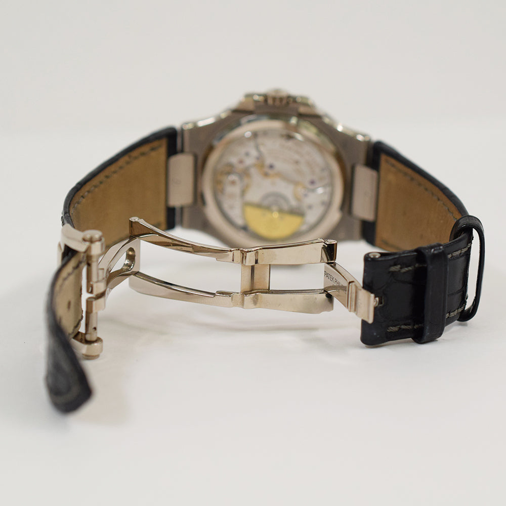 Patek Philippe Nautilus Moon Phase 40mm 5712G-001 – Grey Dial