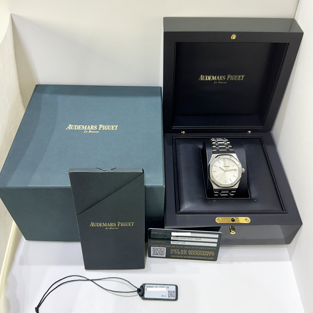 Audemars Piguet Royal Oak Selfwinding 41mm 15500ST.OO.1220ST.04 – Silver Dial