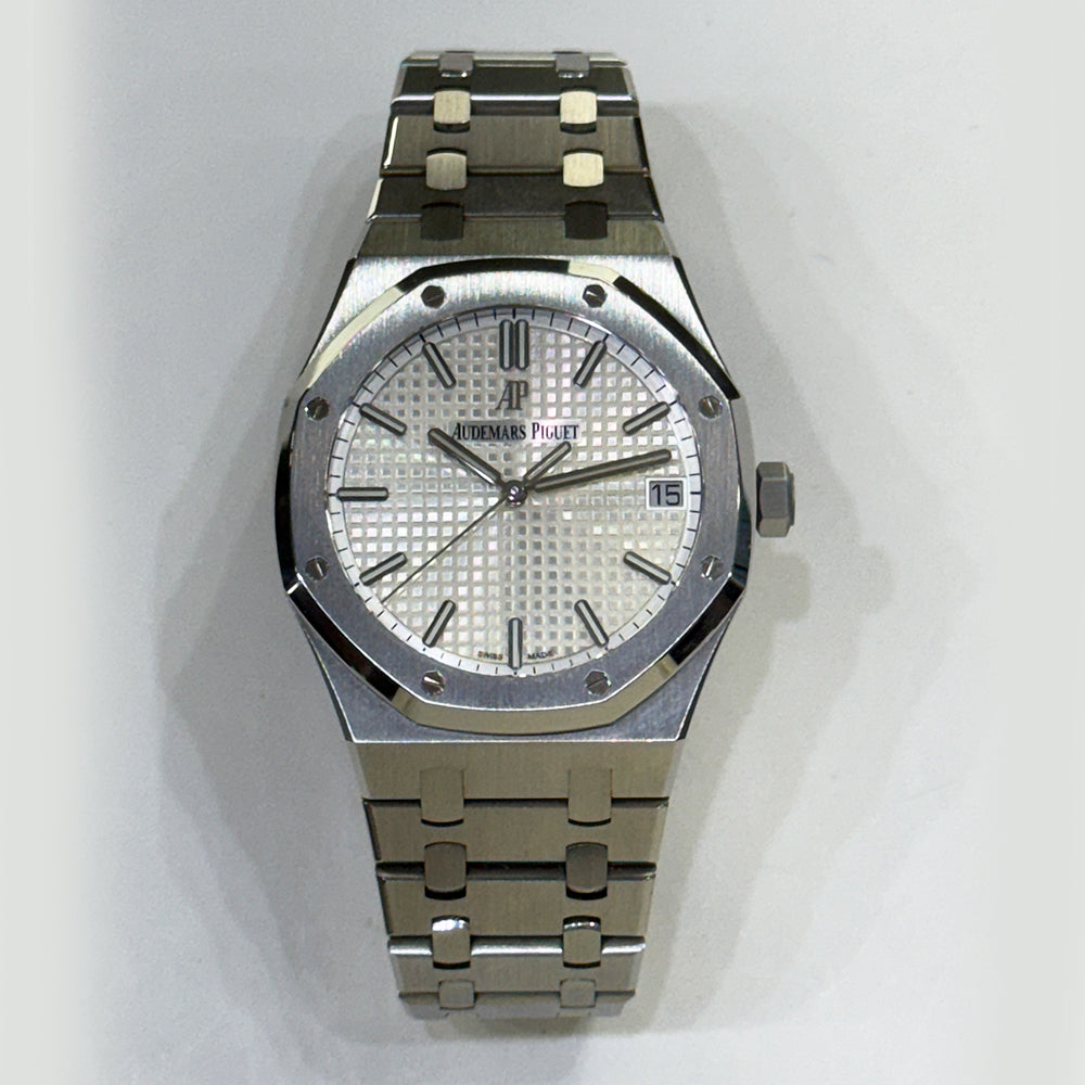 Audemars Piguet Royal Oak Selfwinding 41mm 15500ST.OO.1220ST.04 – Silver Dial