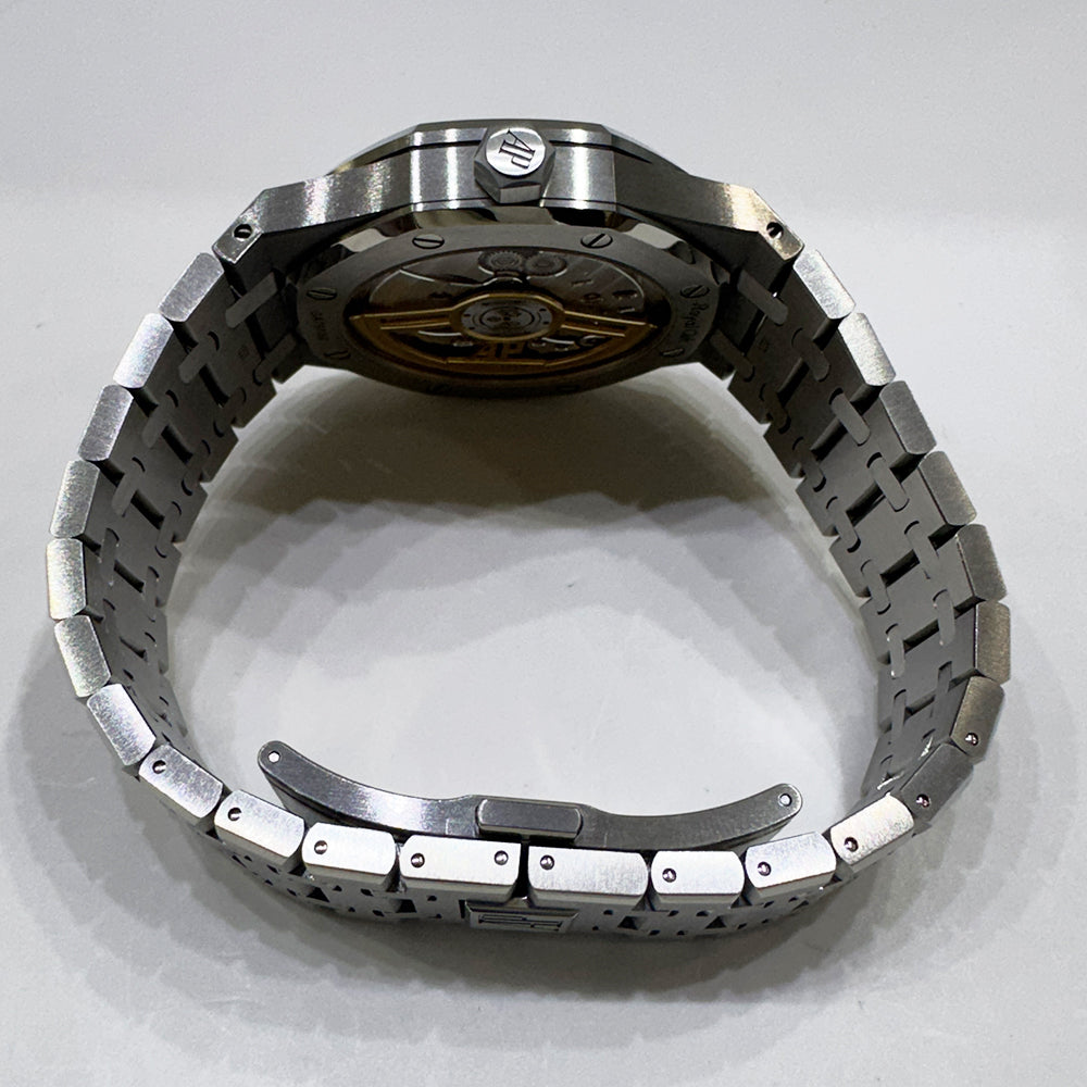 Audemars Piguet Royal Oak Selfwinding 41mm 15500ST.OO.1220ST.04 – Silver Dial