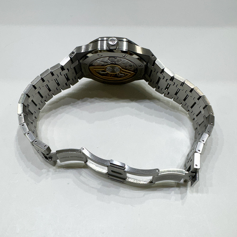 Audemars Piguet Royal Oak Selfwinding 41mm 15500ST.OO.1220ST.04 – Silver Dial