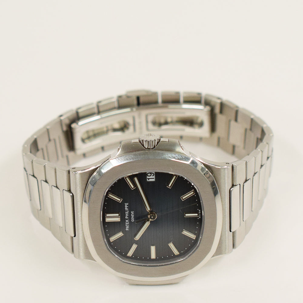 Patek Philippe Nautilus 40mm 5711/1A-001 – Blue Dial