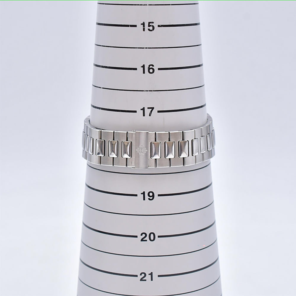 Patek Philippe Nautilus 40mm 5711/1A-001 – Blue Dial