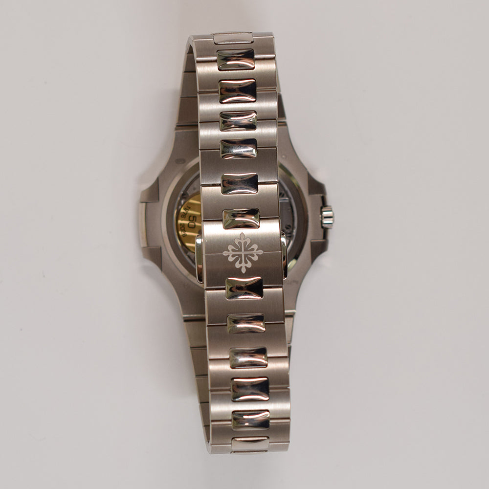 Patek Philippe Nautilus 41mm 5810/1G-001 – Blue Dial
