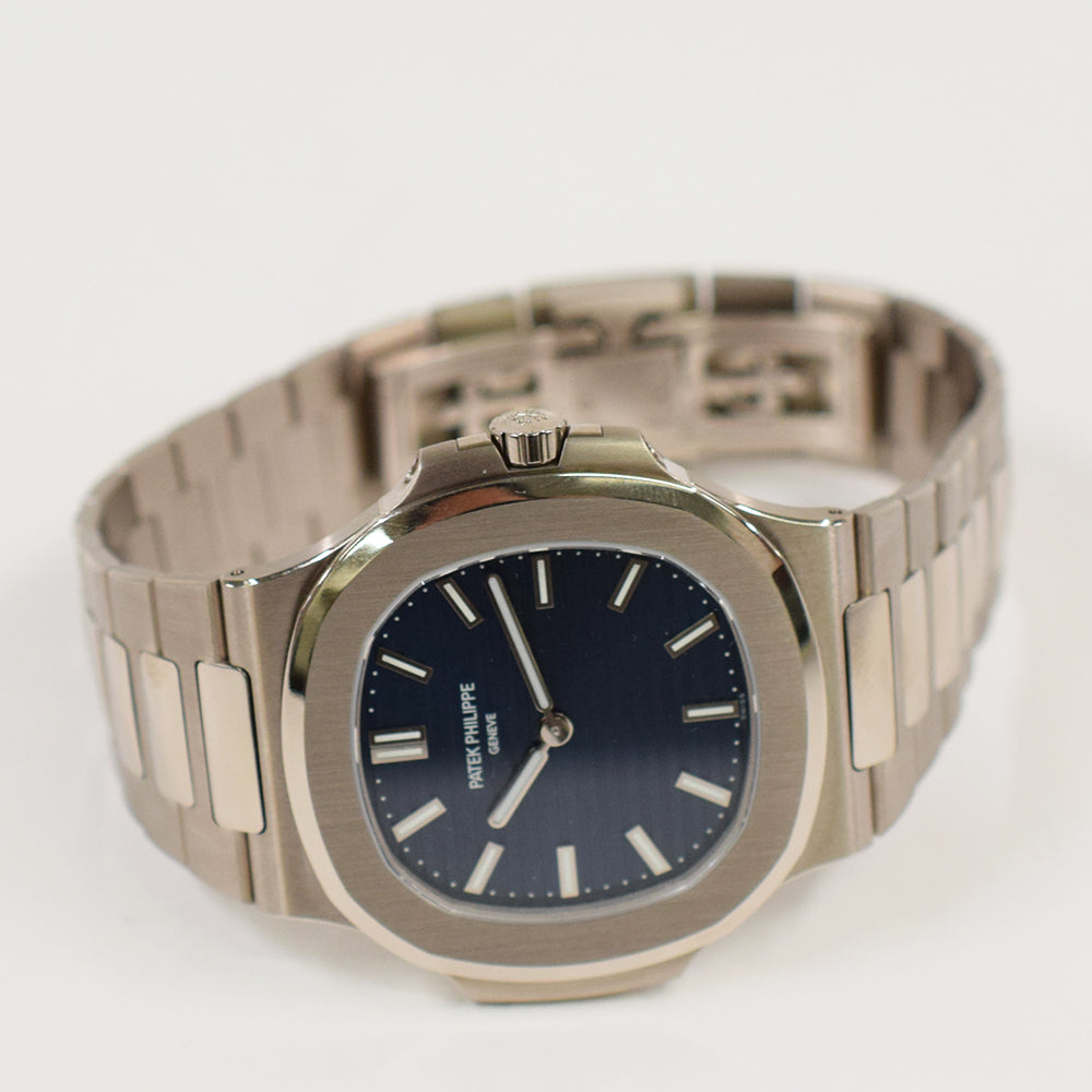 Patek Philippe Nautilus 41mm 5810/1G-001 – Blue Dial