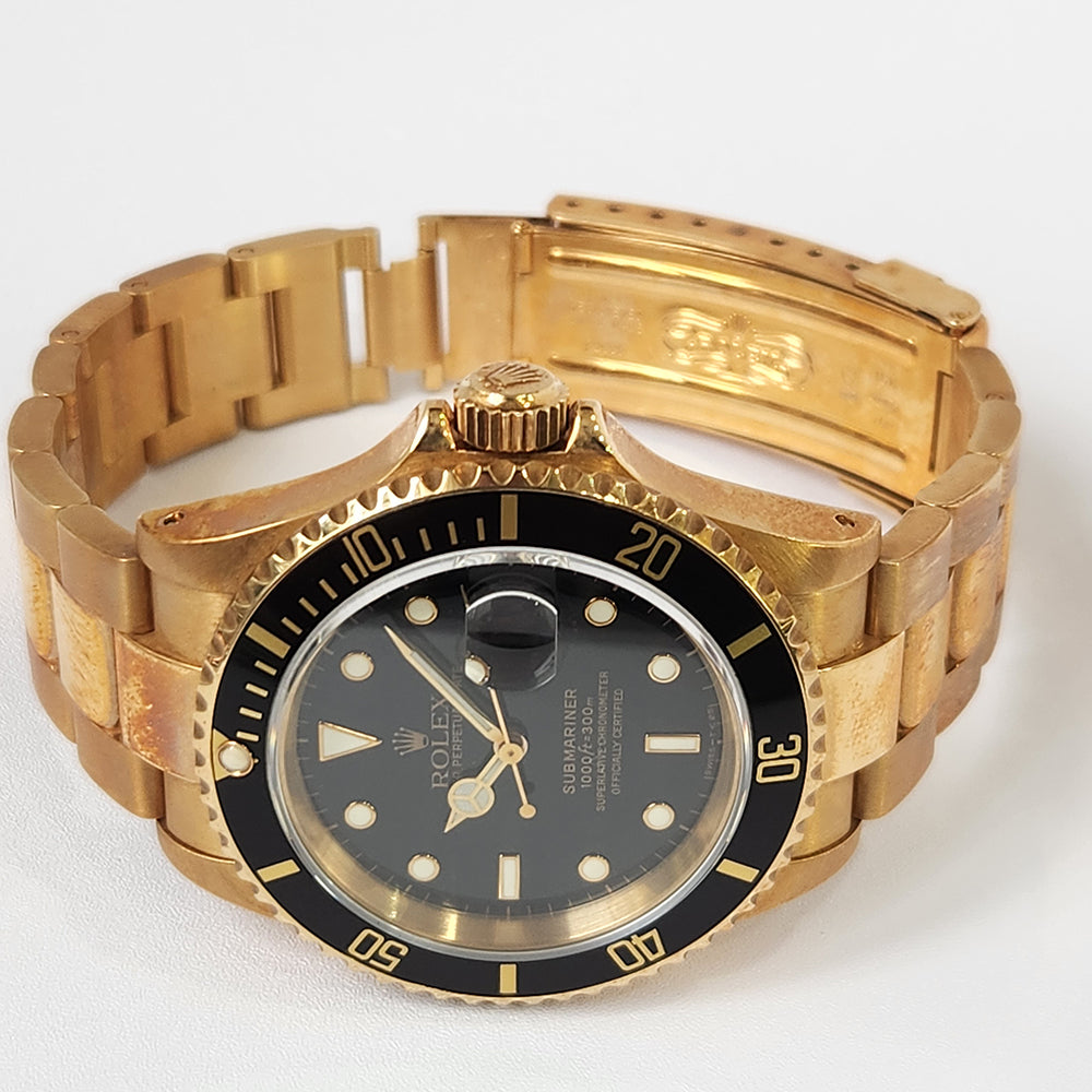 Rolex Submariner Date 40mm Yellow Gold 16618 – Black Dial