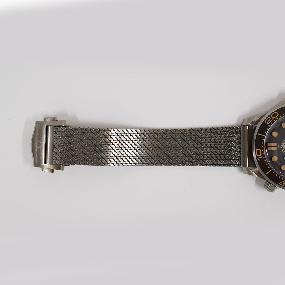 Omega Seamaster Diver 300M 007 Edition 42mm 210.90.42.20.01.001 – Brown Dial