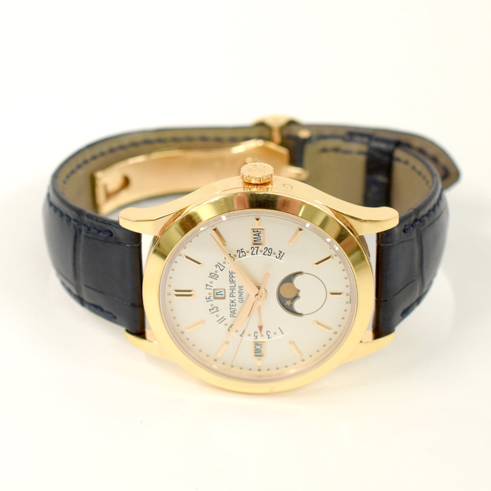 Patek Philippe Perpetual Calendar Retrograde 39.5mm 5496R-001 – White Dial