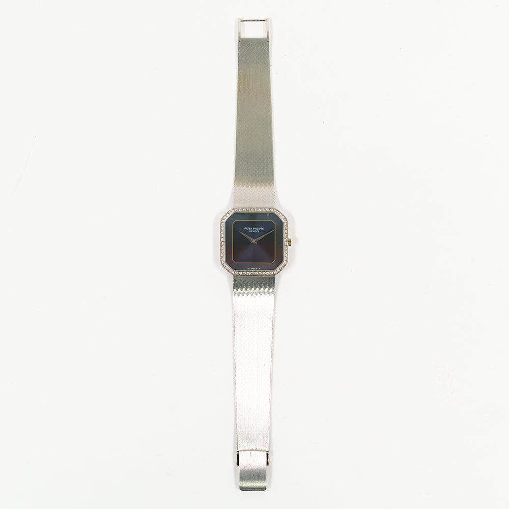 Patek Philippe Octagon 29mm x 29mm 3854 – Blue Dial