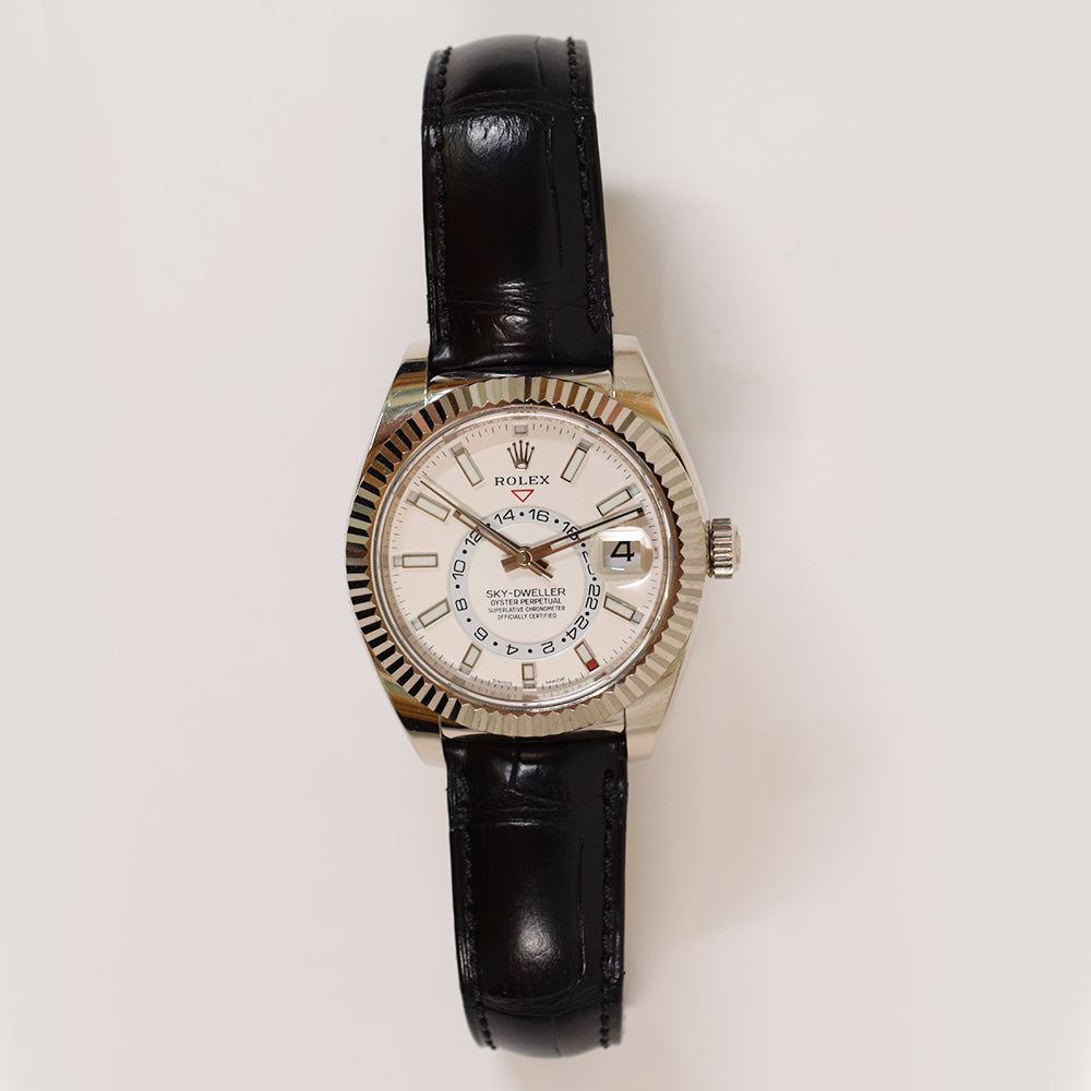 Rolex Sky-Dweller 42mm White Gold 326139 – Silver Dial