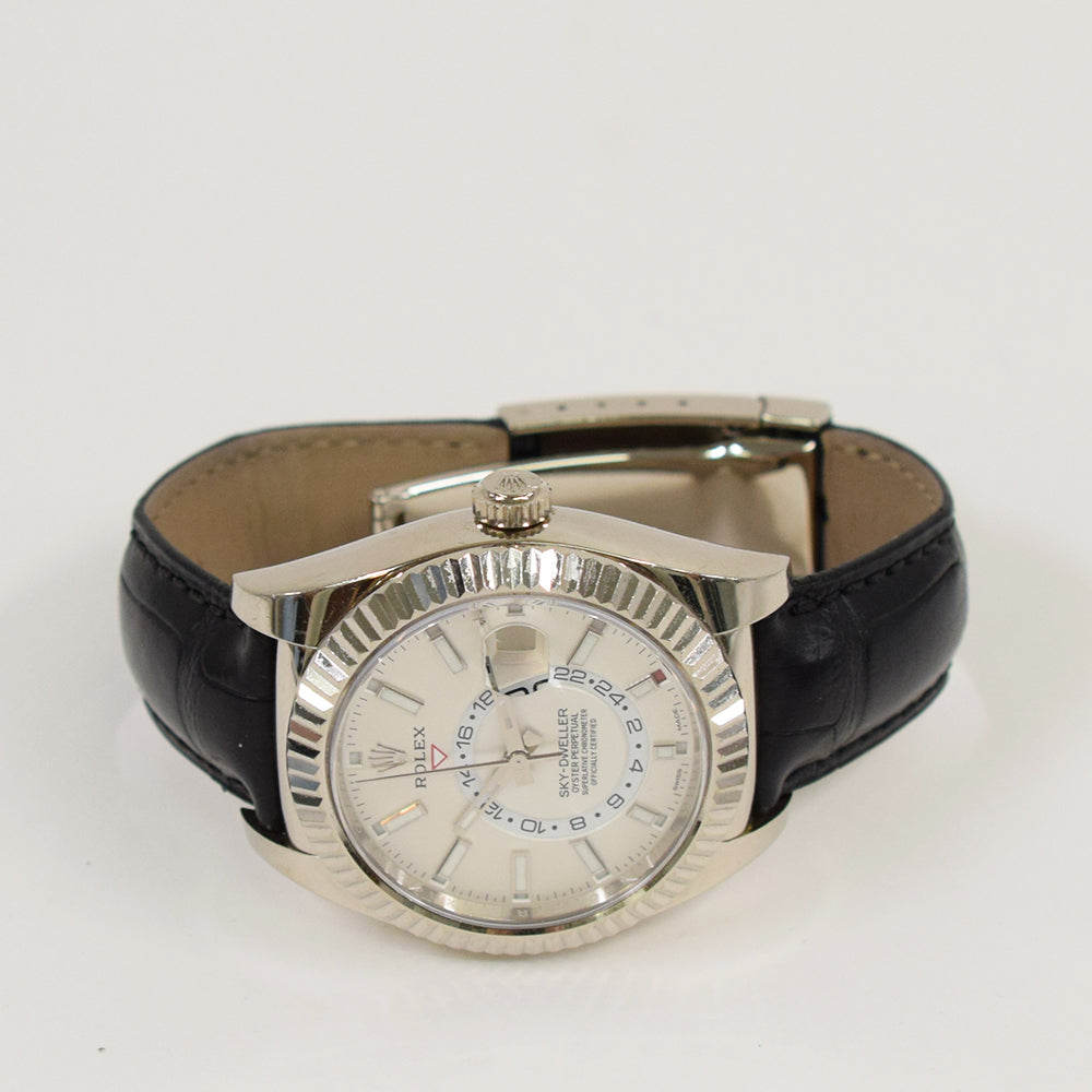 Rolex Sky-Dweller 42mm White Gold 326139 – Silver Dial