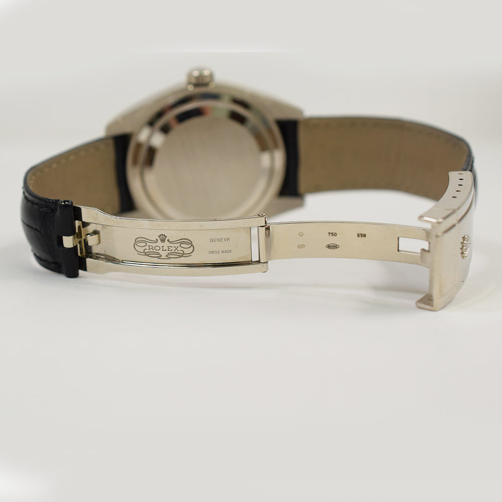 Rolex Sky-Dweller 42mm White Gold 326139 – Silver Dial