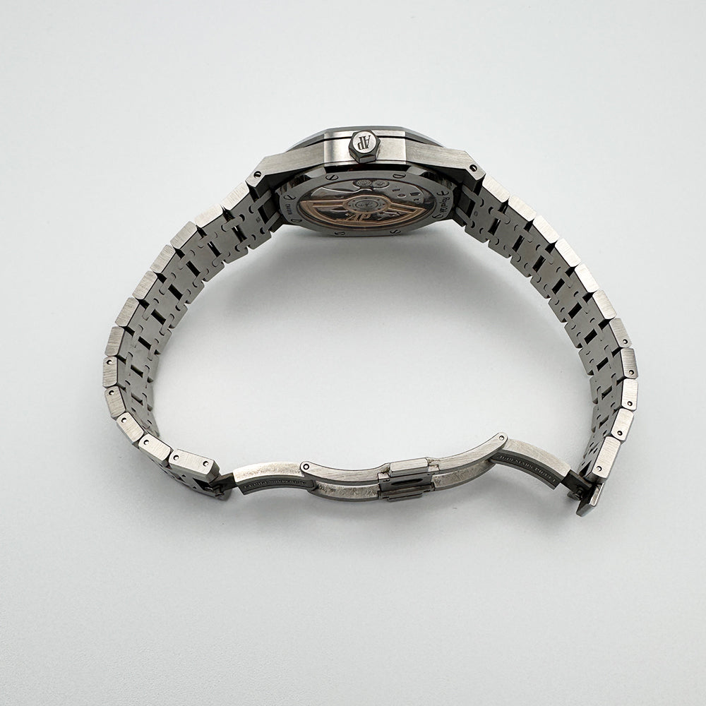 Audemars Piguet Royal Oak Selfwinding 41mm 15500ST.OO.1220ST.04 – Silver Dial