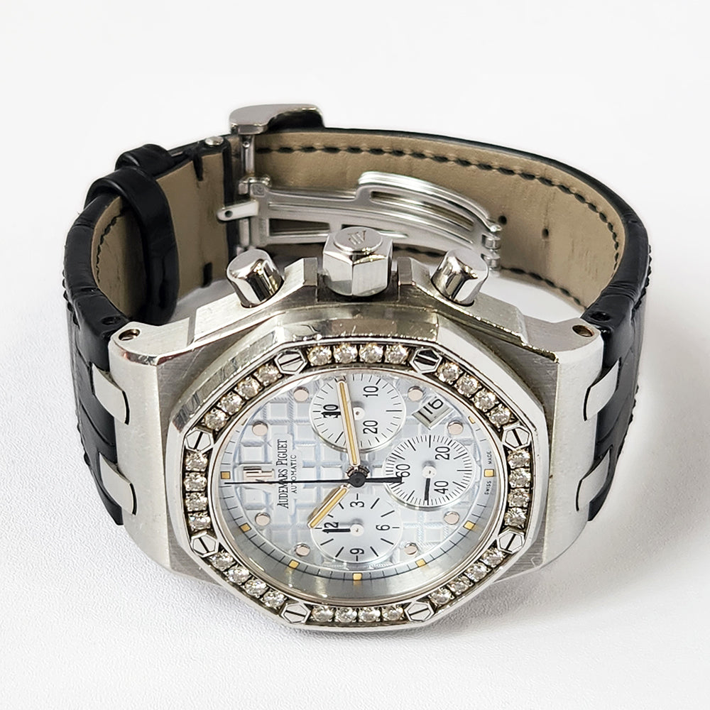 Audemars Piguet Royal Oak Offshore Chronograph 37mm Diamond Bezel 26113ST.ZZ.D030CR.01 – Silver Dial