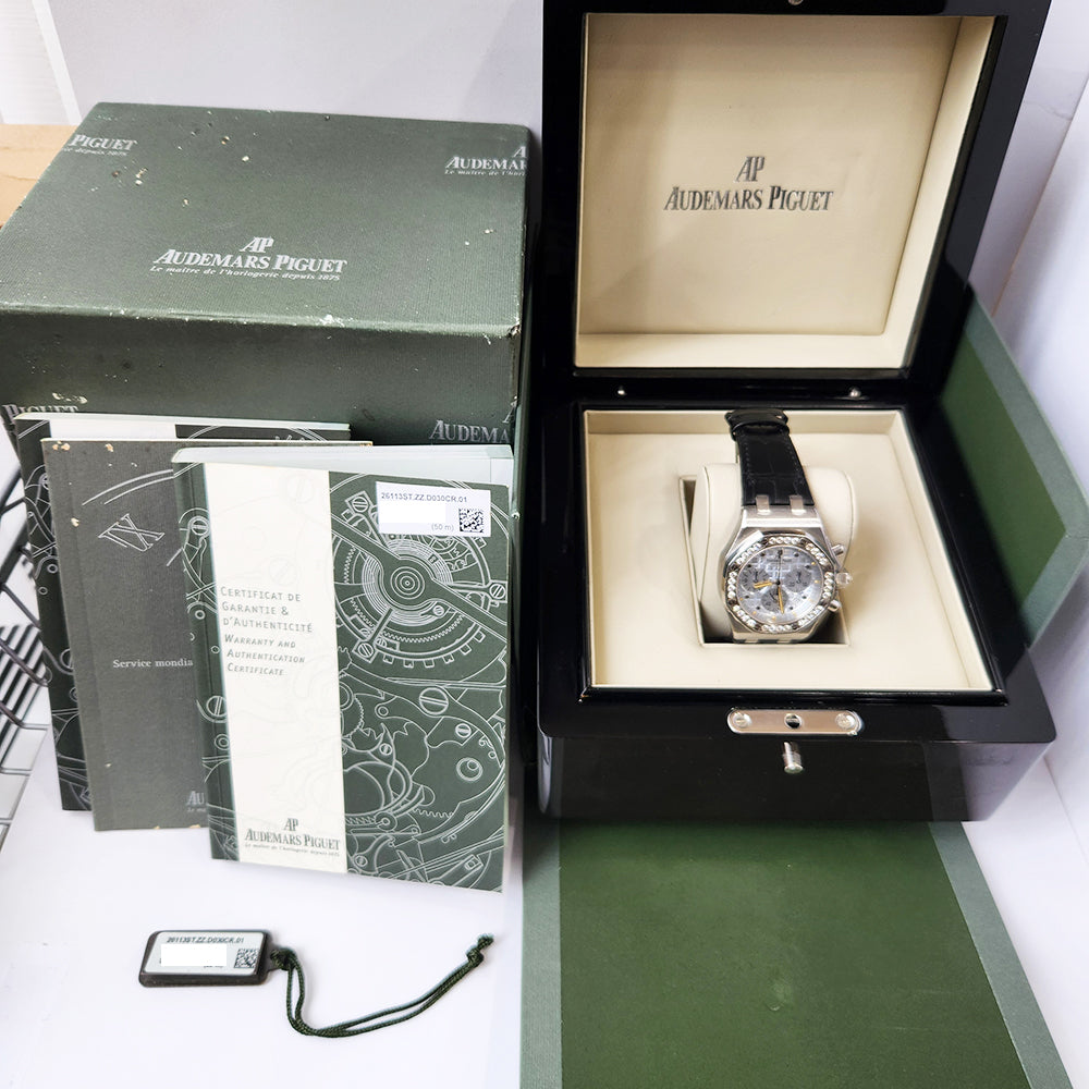 Audemars Piguet Royal Oak Offshore Chronograph 37mm Diamond Bezel 26113ST.ZZ.D030CR.01 – Silver Dial