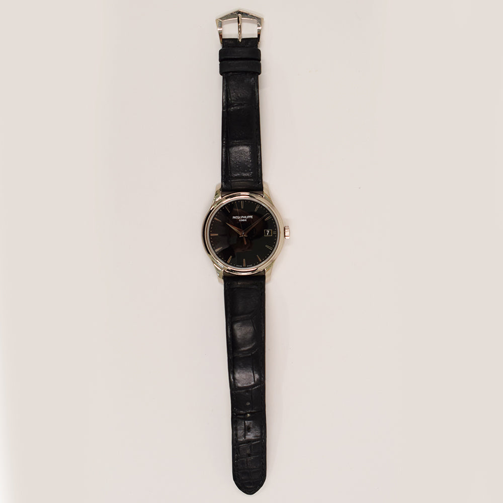 Patek Philippe Calatrava 39mm 5227G-010 – Black Dial